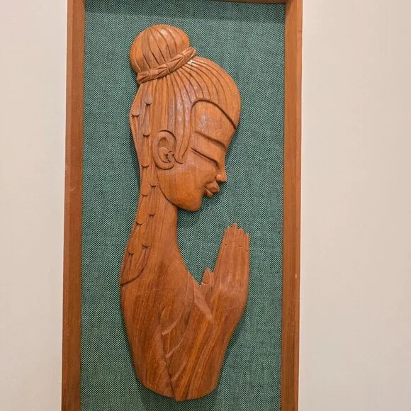 MCM Framed Carved Teak Wood Silhouette Woman Praying on Green Wall Hanging Art - Picture 2 of 10